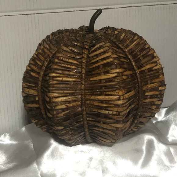 Wicker woven pumpkin decor - Picture 2 of 7